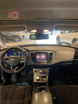 Chrysler 200